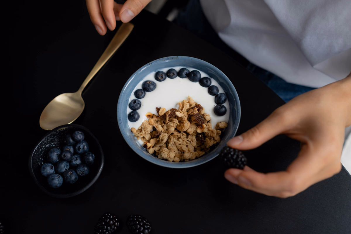 5- Minute Blueberries with Yogurt