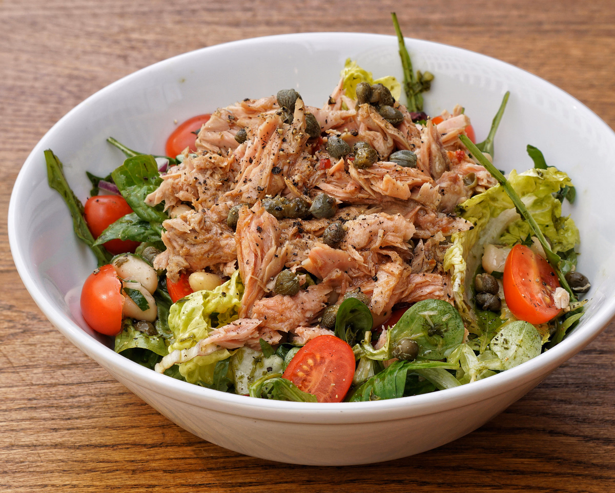 Warm Spinach Salad with Tuna